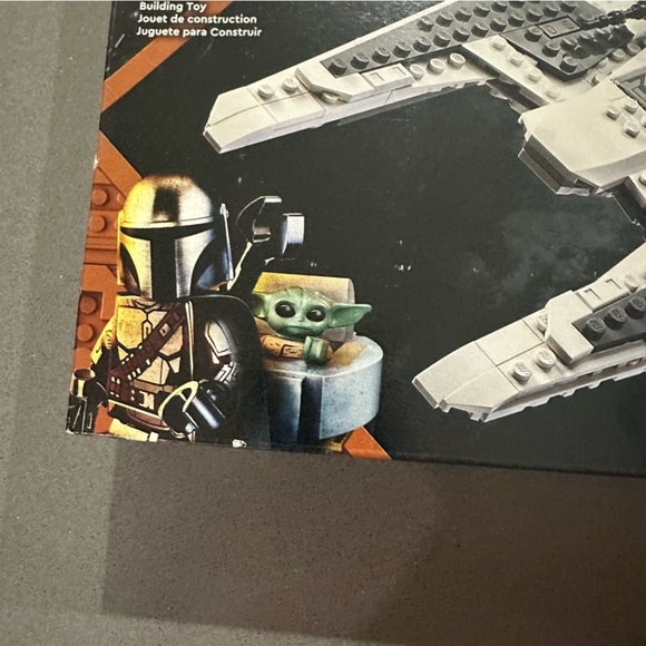 Retired | LEGO Star Wars The Mandalorian Fang Fighter | 75348 - Picture 6 of 10
